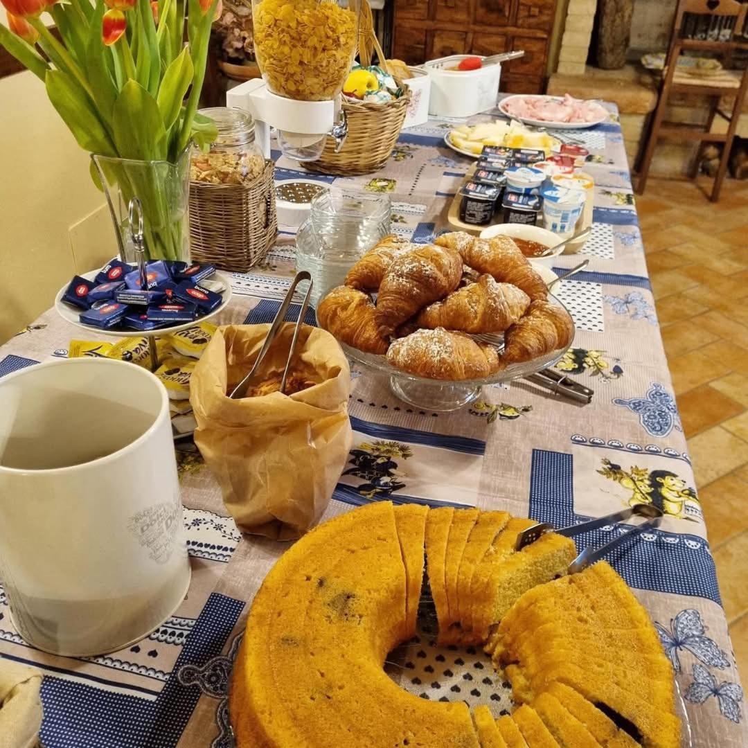 Agriturismo S. Eurosia Montalcino Eksteriør billede